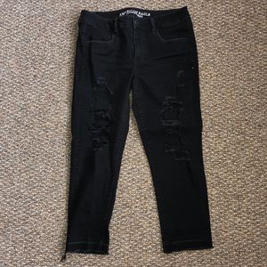 AE super stretch (short) black distressed jeans!